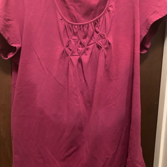 Women’s Size 18/20W Short Sleeve Maroon Blouse: L.A. Blues - Picture 2 of 7